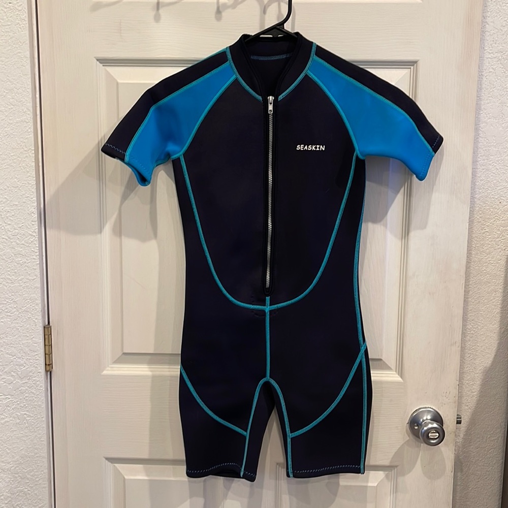 Seaskin Short Wetsuit Unisex Black and Blue, No Size Listed Might be a Medium